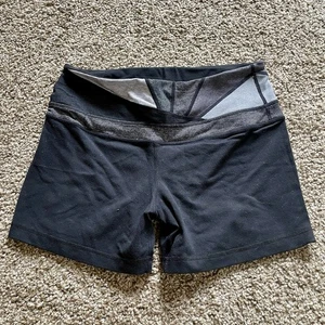 Lululemon Shorts Damen 6 Groove Short Low Rise Bike Yoga Workout - Bild 1 von 5
