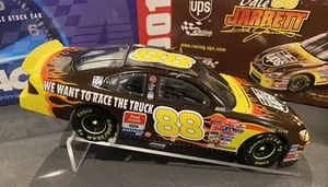 DALE JARRETT 2001 RACE THE TRUCK FLAMES UPS 1/24 ACTION - Picture 1 of 9