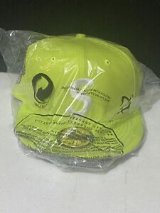 SUPREME CHARACTERS S LOGO NEW ERA NEON GREEN SIZE 7 3/8 HAT/ SS22 WEEK 16/ NEW