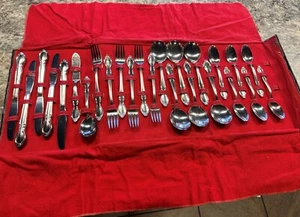William Rogers & Son Dinnerware Silverware 25 Pieces Including Case - Picture 1 of 5