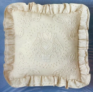 NUEVO 1983 MH Hilos Floral Dove DS04 Candlewick Kit 14x14 Almohada Decoradora 10392 - Imagen 1 de 3
