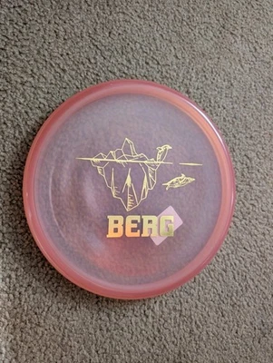 Kastaplast K1 Soft Berg - Iceberg Penguin Stamp -170g Gold Foil Stamp - Image 1 of 4