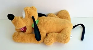 Disneyland Park Plüsch Baby Pluto Welpe grün Halsband Walt Disney World Original  - Bild 1 von 13