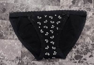 NWT VICTORIA'S SECRET SMALL BLACK BOW LACE RARE STRING BIKINI PANTIES - Image 1 of 3