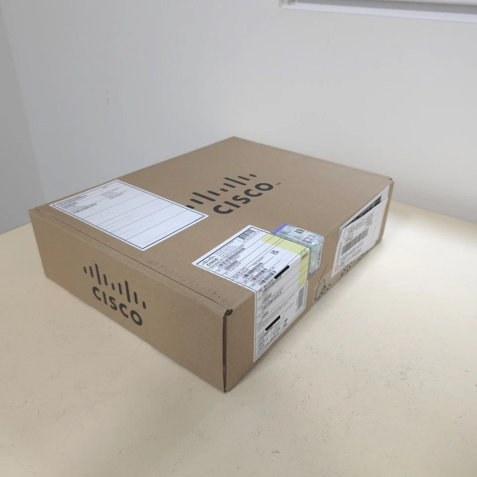 Cisco C921-4P Router - Bild 1 von 1