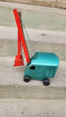 1954 Structo Construction Co. Green Pressed Steel Steam Shovel Excavator Working - Image 1 of 4