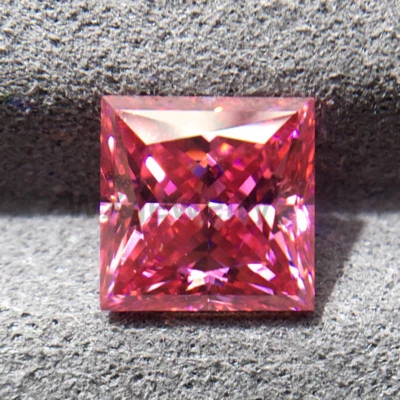 0.5-5ct Pink Princess Moissanite Stone Loose Excellent Cut VVS With Certificate - Image 1 of 4