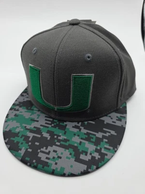 Gorra Adidas Visera Plana Flex Para Hombres 7 1/8 Miami Hurricanes NCAA Verde Digital Camuflada Foto 1 de 4