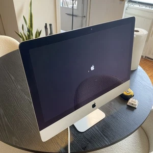 Apple iMac A2116 21.5" Intel Core i3-8100 8GB 1TB MRT32LL/A BROKEN - Bild 1 von 12