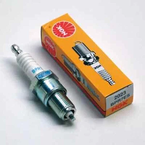 Bougie d'allumage NGK pour Auto Yamaha 1000 Après 1983 BPR7ES / 2023 - Photo 1/1