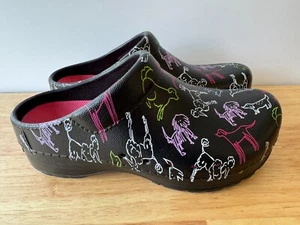 Dansko Kane Dogs Print Molded Clog Nurse Shoes Women's Sz EU 36 / US 5.5-6 NWOB - Picture 1 of 15