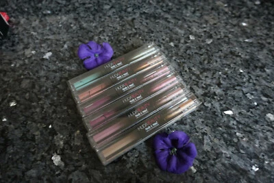 Huda beauty matte & metal melted shadows new in box full size select yours - Image 1 of 3