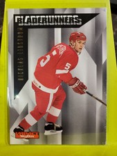 1996-97 Nicklas Lidstrom #13 Skybox Impact Bladerunners HOF