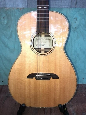 Guitarra acústica de salón Alvarez Masterworks MPA70E Foto 1 de 4