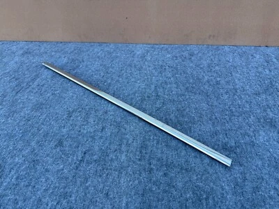 INFINITI M35H M37 M56 Q70 2011-2019 OEM PUERTA DELANTERA DERECHA MOLDURA CROMADA Foto 1 de 4