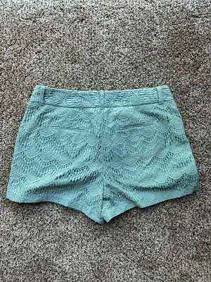 Pantalones cortos informales de encaje verde azulado Loft para mujer talla 10 Foto 1 de 4