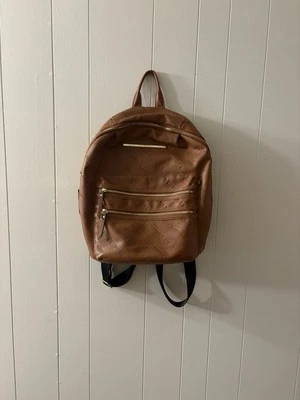 Mochila Steve Madden Marrón Mujer Talla Completa Viaje Escuela Otoño Chic” Foto 1 de 4