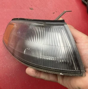 92-97 Subaru SVX Right Passanger  Side Parking Lamp Turn Signal Fender Mounted  - Picture 1 of 5