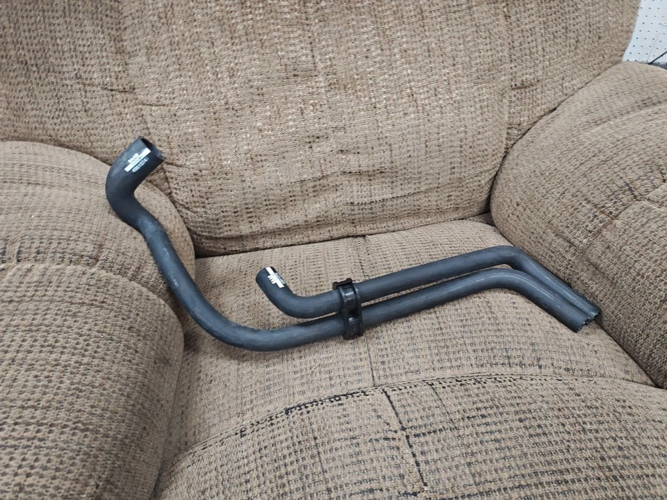 NUEVO OE Saab NG 900 9-3 Juego de mangueras de calefacción 4961074 para 1994-2003 Foto 1 de 2