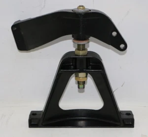 # 8M0046899 OEM 3.0 Mercury Mercruiser Front Engine Mount Base Mounting Bracket - Picture 1 of 6