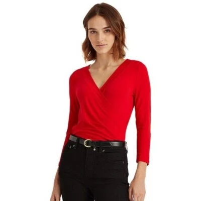 Top Lauren Ralph Lauren fruncido imitación envoltura, rojo. Talla disponible: L Foto 1 de 4