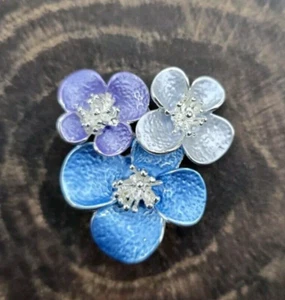 MAGNETIC BROOCH blue, lilac, silver-tone Flower Brooch. Pin free. Forget me nots - Picture 1 of 6