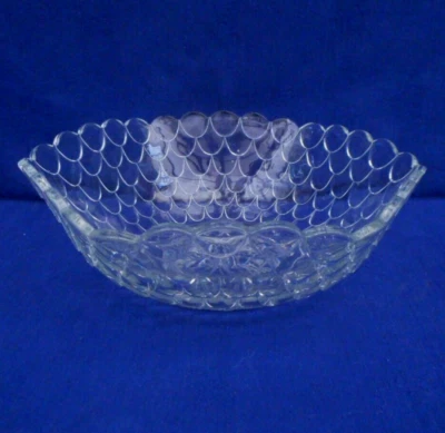 Vintage Bagley clear pressed glass fruit bowl - Fish Scale pattern 3067 - 8" d'r - Image 1 of 4