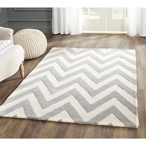 Safavieh Cambridge Collection CAM139D Handmade Silver Ivory Wool Area Rug 3'X 5' - Picture 1 of 4