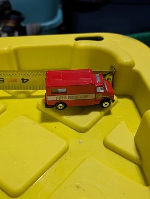 MAISTO 1/64 Scale Die-Cast Red Fire Rescue Ambulance Mint Loose C139 - Image 1 of 4