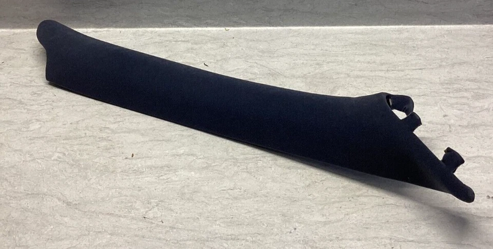 2001-2002 Lincoln Town carro fabricante de equipamento original para-brisa lateral de passageiro Moldin 1W1Z-5403598-AAC - Imagem 1 de 4