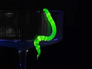 Glow in the Dark Uranium Glass Worm – UV Reactive Drink Charm, Glowing Glass Bug - Picture 1 of 4