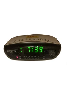 Roberts CR9971 Radiowecker UKW/MW großes grünes Display Alarm Schlummerfunktion getestet - Bild 1 von 11