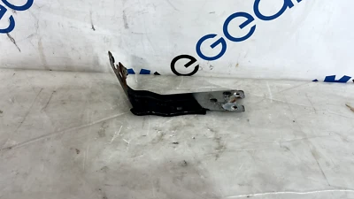 MASERATI QUATTROPORTE MUDGUARD SUPPORT FRONT RIGHT 2013 - 2016 OEM 673002838 - Image 1 of 4