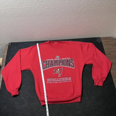 Vintage Tampa Bay Buccaneers Bucs NFL Football Super Bowl Champions Sweatshirt Cover