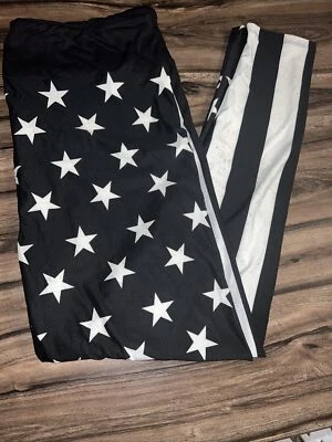 Lularoe TC2 Leggings Altos Curvilíneos Negro Blanco Estrellas Rayas Bandera Raro 🦄 18/22 Nuevo Foto 1 de 4
