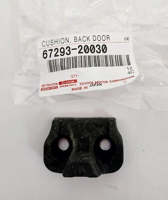 全新 正品 丰田 Celica 2000 - 2005 后门下塞 原始设备制造商 67293 - 20030 — 第 1/2 张图片