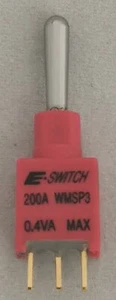 50 X 200AWMSP3T1A1M2RE E-Switch Toggle Switch ON-OFF-ON SPDT 0.4VA 20V Sealed - Imagen 1 de 2