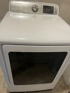dryer, works great, could not use in new home - Picture 1 of 9