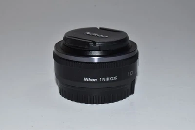 Lente Nikon 1 Nikkor 10 mm f/2,8 para Nikon 1 J1 J2 J3 J4 J5 V1 V2 V3 S1 negra - Imagen 1 de 4
