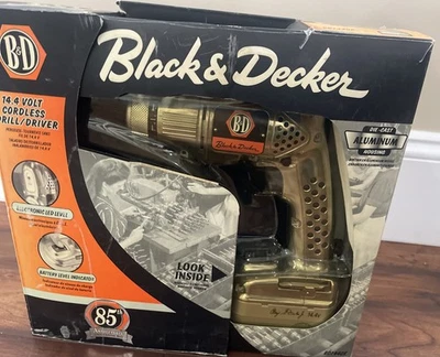 Taladro inalámbrico fundido a presión Black & Decker RD1440K 85 aniversario 14,4 V Foto 1 de 4