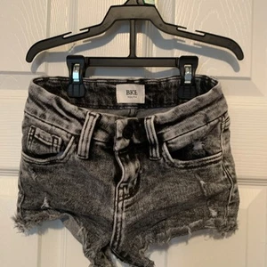 BKE Youth Girls Distressed Jean Shorts Size 7 RN#75720 - Picture 1 of 13