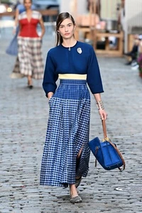 Falda de picnic a cuadros Tory Burch pasarela 14 Claire McCardell $698 nueva con etiquetas JLo seda - Imagen 1 de 9