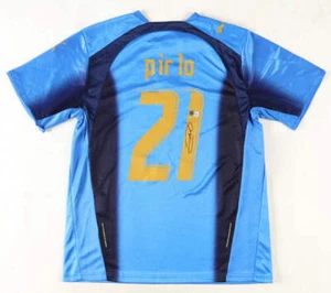 Andrea Pirlo Signed Italy Jersey (Beckett) Italy National Football Team - Picture 1 of 3