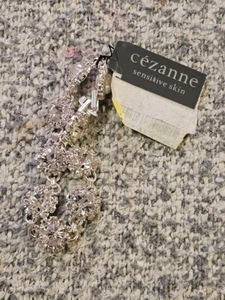 Cezanne empfindliche Haut Kristall Armband STRASSSTEINE. Neu mit Etikett - Bild 1 von 5