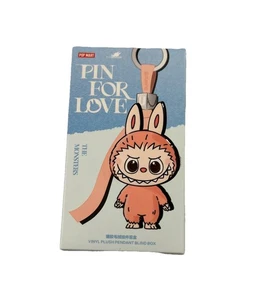 Pop Mart Los Monstruos Pin For Love N Peluche Colgante Sellado Labubu - Imagen 1 de 2