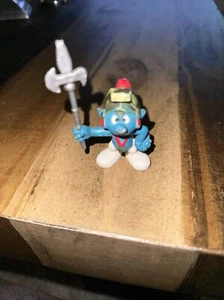 Smurfs  Knight Smurf Castle Guard Rare Vintage Figure PVC Toy Peyo Figurine - Picture 1 of 3