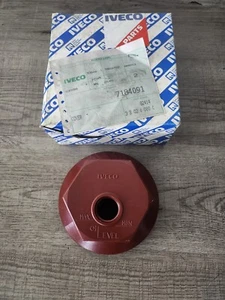 IVECO HUB CAP (WITH DRAIN HOLE ) 7184091 NEW GENUINE PART - Picture 1 of 3