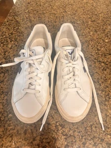 VEJA Campo Women's Size 6 Leather Sneakers - Picture 1 of 5