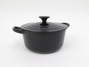 Le Creuset #18 Cast Iron Black Enamel 2qt Dutch Oven with Lid (7 3/8" Diameter) - Picture 1 of 9