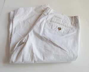 Women's Eddie Bauer Vashon Fit White capri cropped Pants Size 14 Petite - Picture 1 of 3
